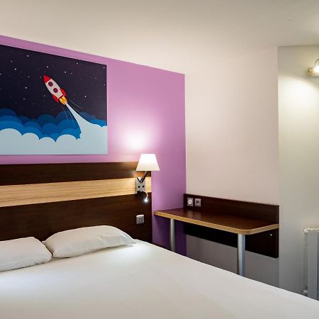Contact Hotel Restaurant La Chaumiere Entre Orgeval Et Flins A13 Sortie 8 Ле-Мюро Экстерьер фото