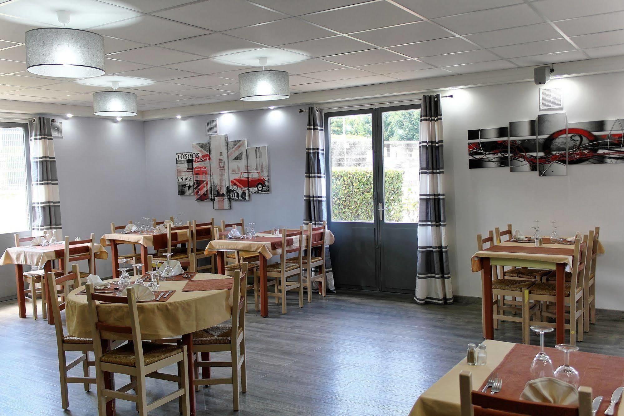 Contact Hotel Restaurant La Chaumiere Entre Orgeval Et Flins A13 Sortie 8 Ле-Мюро Экстерьер фото